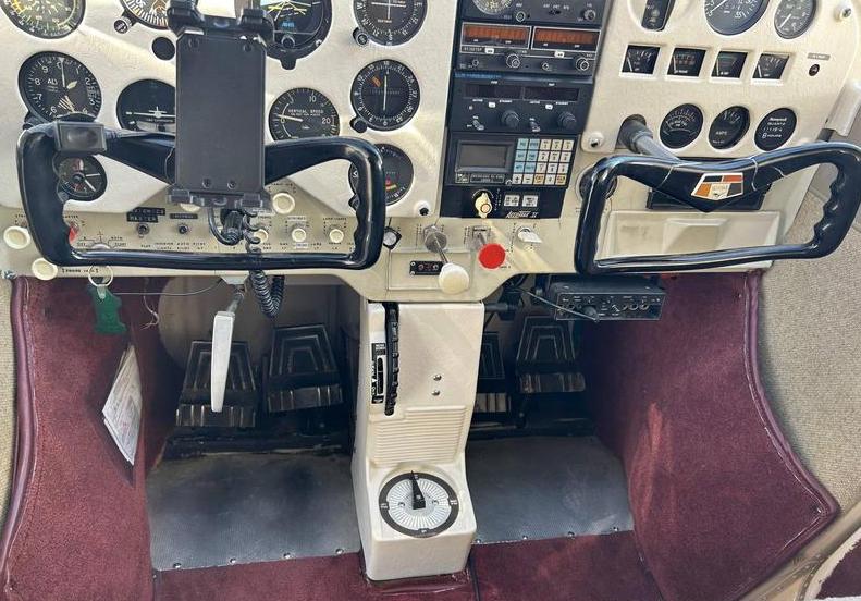 1966 CESSNA 172G Photo 2