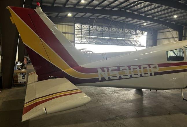 1976 BEECHCRAFT C23 SUNDOWNER 180 Photo 2