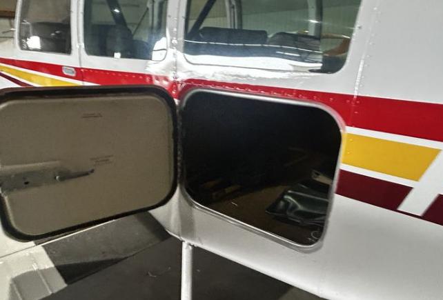 1976 BEECHCRAFT C23 SUNDOWNER 180 Photo 3