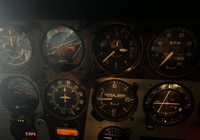 1976 BEECHCRAFT C23 SUNDOWNER 180 Photo 3