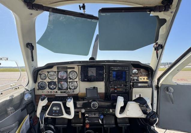 1982 BEECHCRAFT A36 BONANZA Photo 2