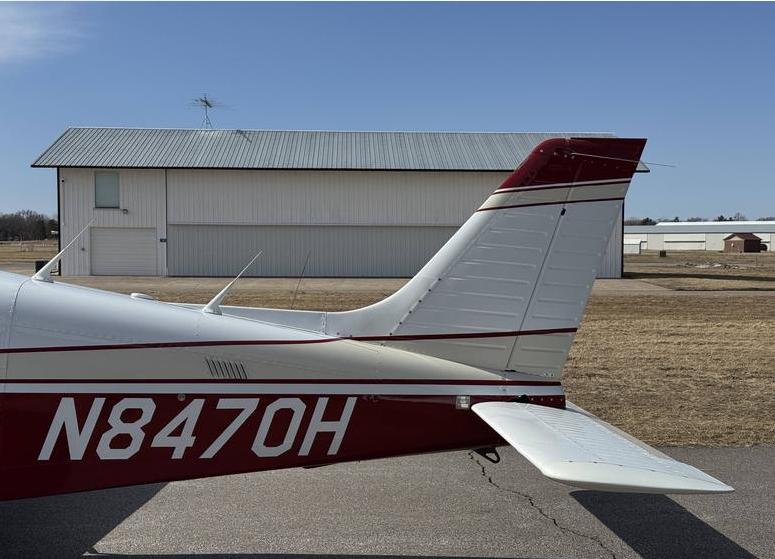 1982 PIPER DAKOTA PA28-236  Photo 2