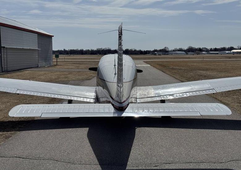 1982 PIPER DAKOTA PA28-236  Photo 3