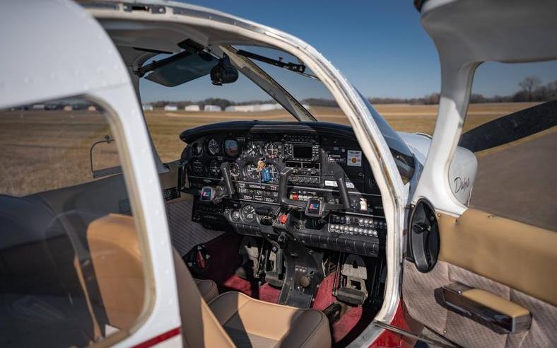 1982 PIPER DAKOTA PA28-236  Photo 3