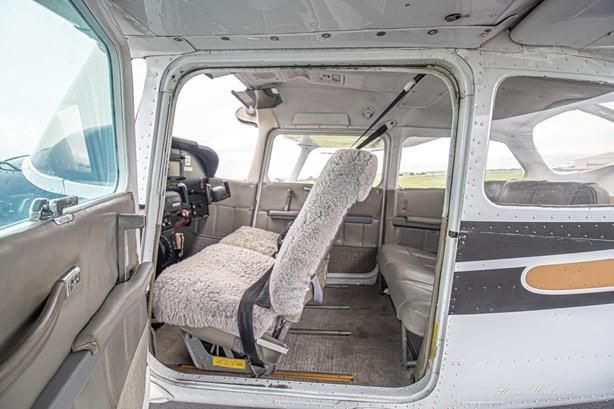 1981 CESSNA 172P SKYHAWK Photo 4