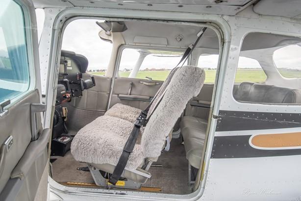 1981 CESSNA 172P SKYHAWK Photo 5