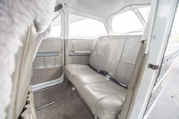 1981 CESSNA 172P SKYHAWK Photo 3