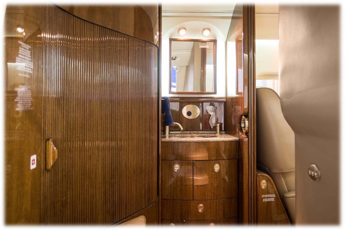 2006 Learjet 60 Photo 5