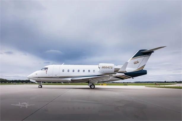 1999 BOMBARDIER CHALLENGER 604 Photo 2