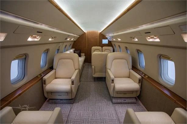 1999 BOMBARDIER CHALLENGER 604 Photo 3