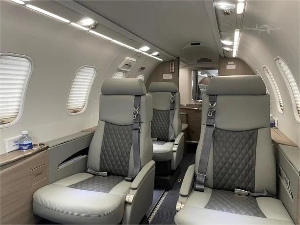 2005 LEARJET 40 Photo 4