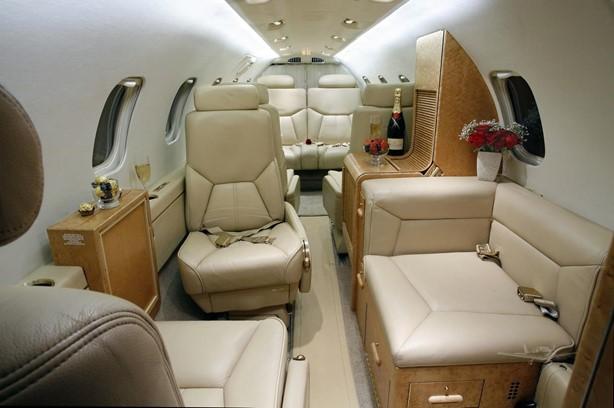 1985 LEARJET 35A Photo 3