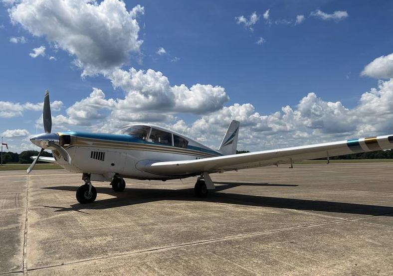 1964 Piper Comanche PA-24-400 Photo 5