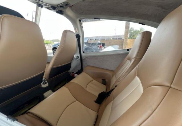 2004 DIAMOND DA40 Photo 2