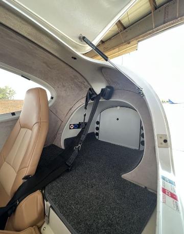 2004 DIAMOND DA40 Photo 3