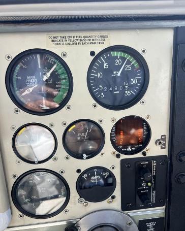 1971 BEECHCRAFT F33A BONANZA Photo 2