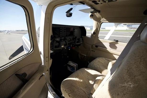 2007 CESSNA TURBO 182T SKYLANE Photo 5