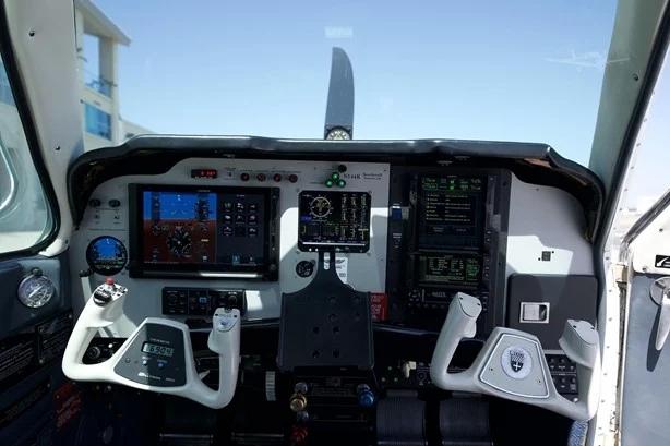 1977 BEECHCRAFT A36TC BONANZA Photo 4