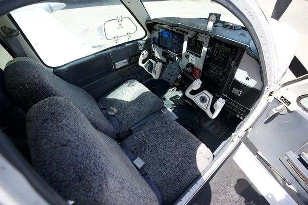1977 BEECHCRAFT A36TC BONANZA Photo 7