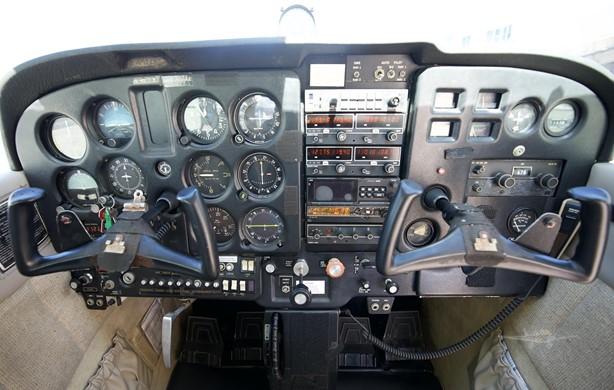 1974 CESSNA 172M SKYHAWK Photo 5