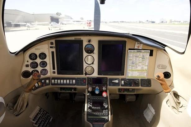2005 COLUMBIA 400 Photo 5