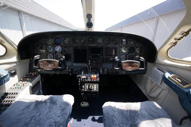 1975 CESSNA 421B Photo 2