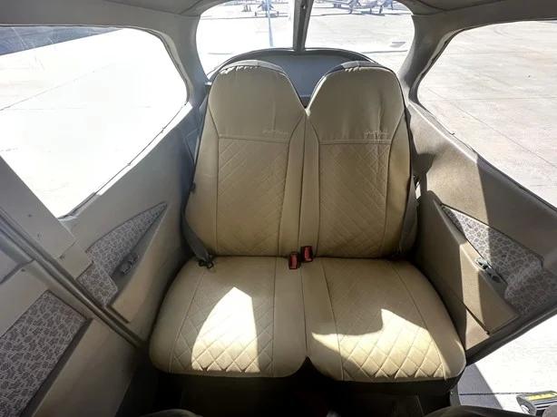 2000 CESSNA 172R SKYHAWK Photo 7