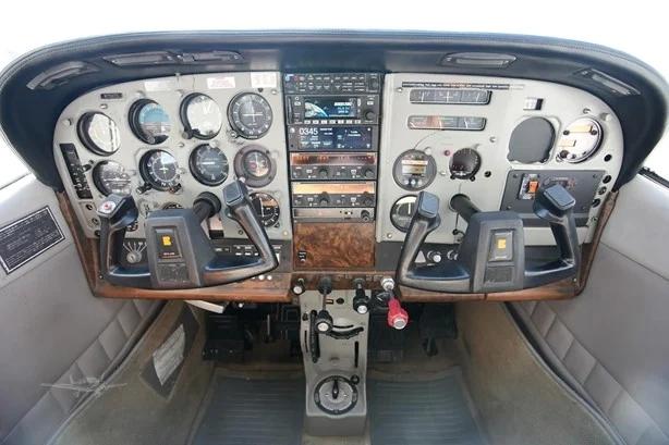 1979 CESSNA 182Q SKYLANE Photo 5