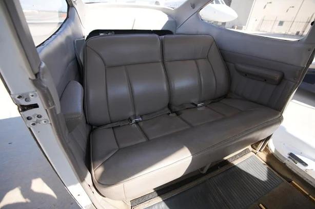 1979 CESSNA 182Q SKYLANE Photo 2