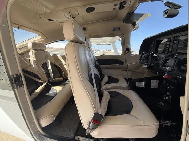 2017 CESSNA 182T SKYLANE Photo 5