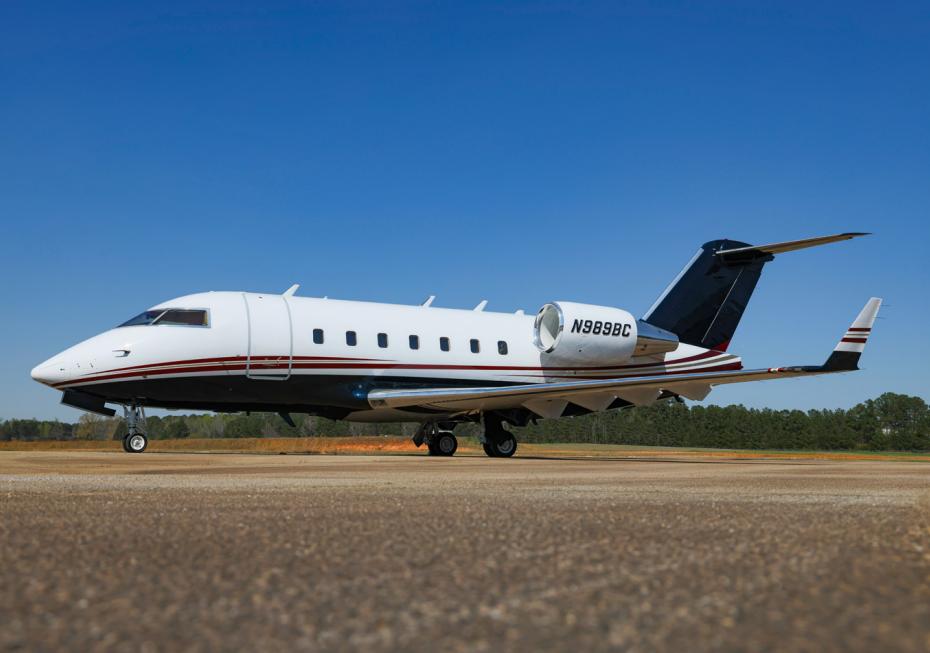 1988 Bombardier Challenger 601-3A/ER Photo 2