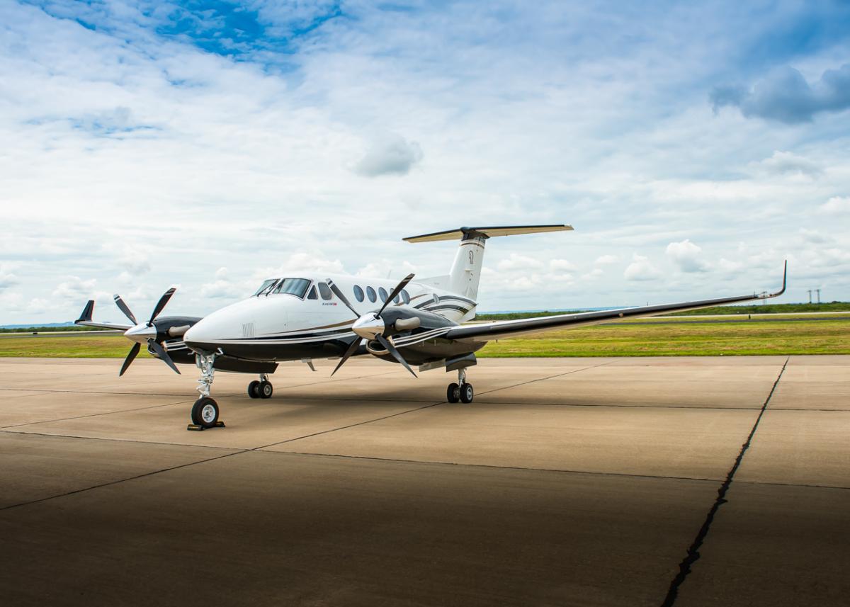 2017 Beech King Air 250 Photo 2