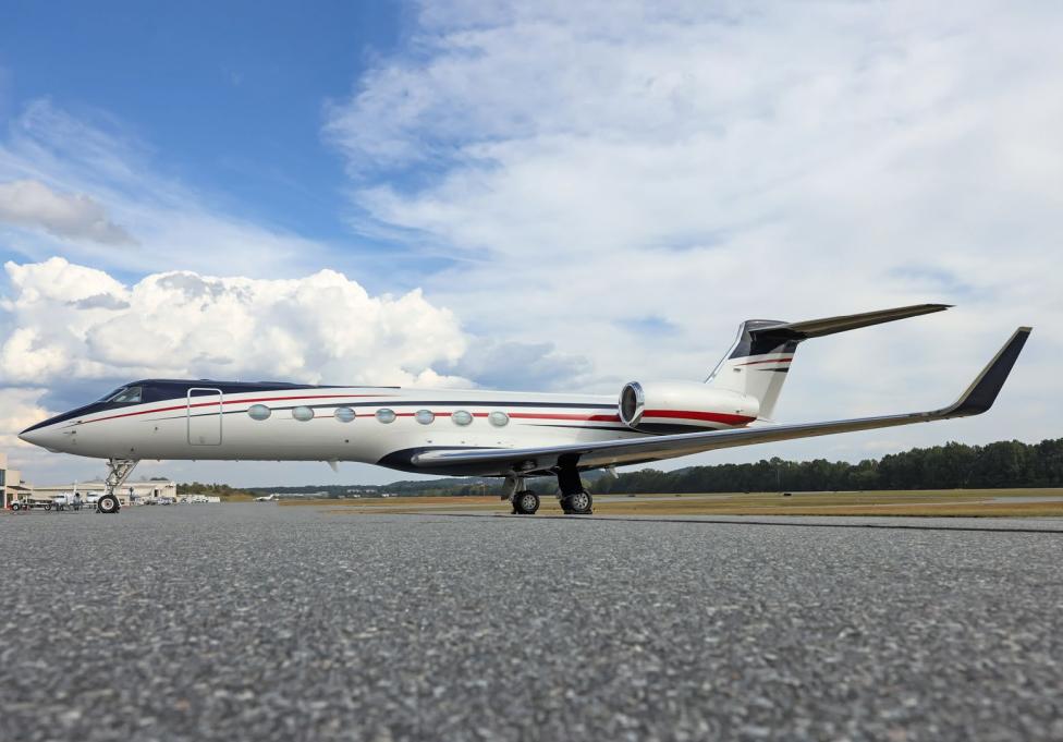 2009 Gulfstream G550 Photo 2