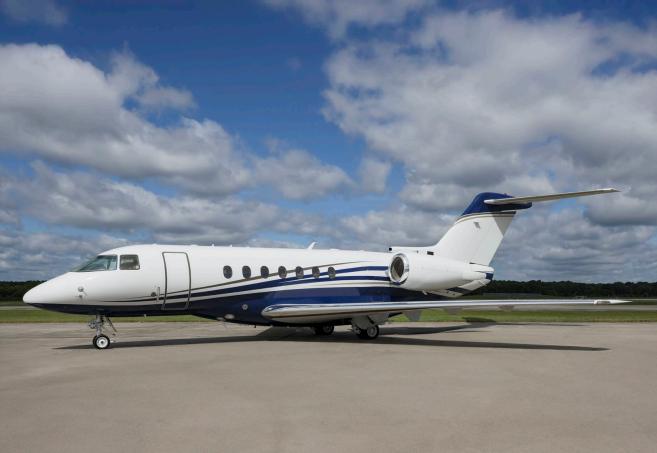 2010 Hawker 4000 Photo 2
