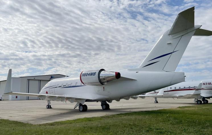 Bombardier Challenger 601-3AER Photo 2