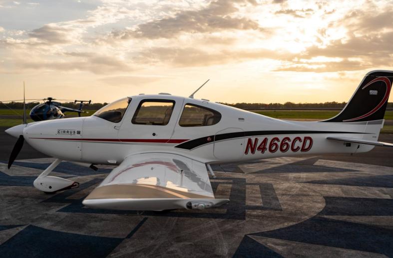 2005 Cirrus SR22 G2 Photo 2