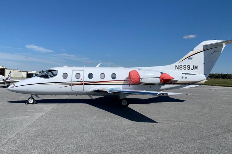 2006 Hawker 400XP Photo 2