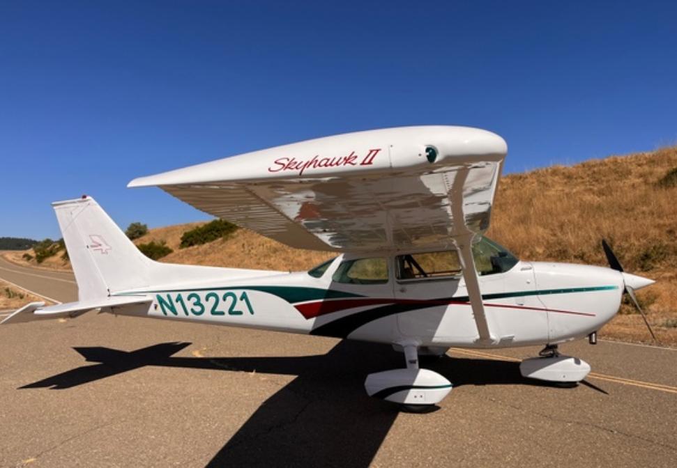 1974 Cessna 172M Skyhawk Photo 3