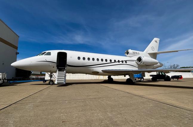 1993 Dassault Falcon 900 Photo 2