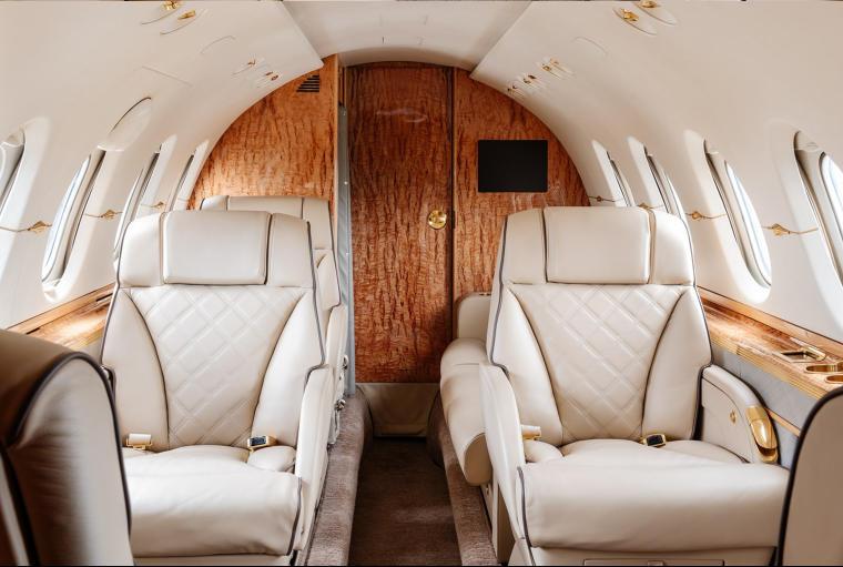 2005 Hawker 800XP Photo 2