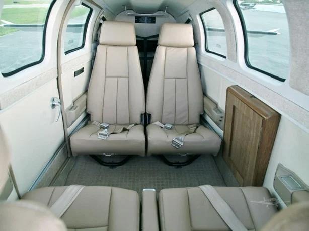 1995 BEECHCRAFT 58 BARON Photo 4