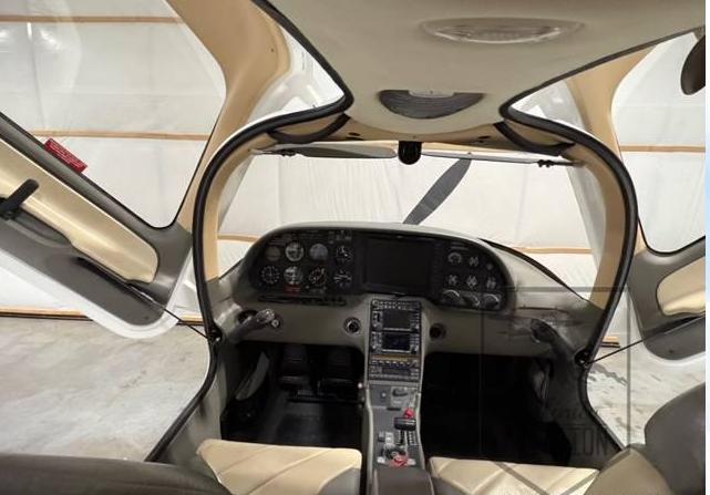 2001 CIRRUS SR20 G1 Photo 6