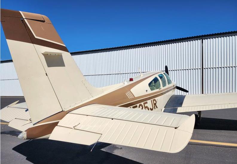 1980 Beech F33A Bonanza Photo 6