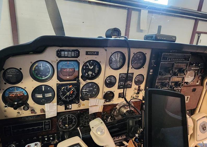 1980 Beech F33A Bonanza Photo 7