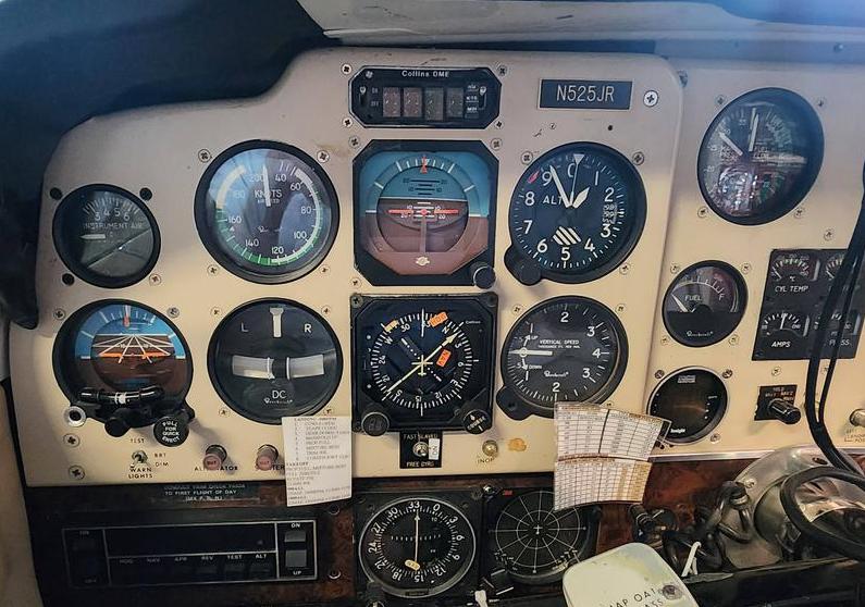 1980 Beech F33A Bonanza Photo 2