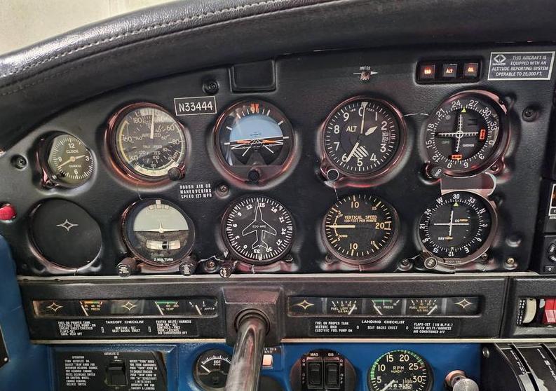 1975 PIPER ARCHER  Photo 7