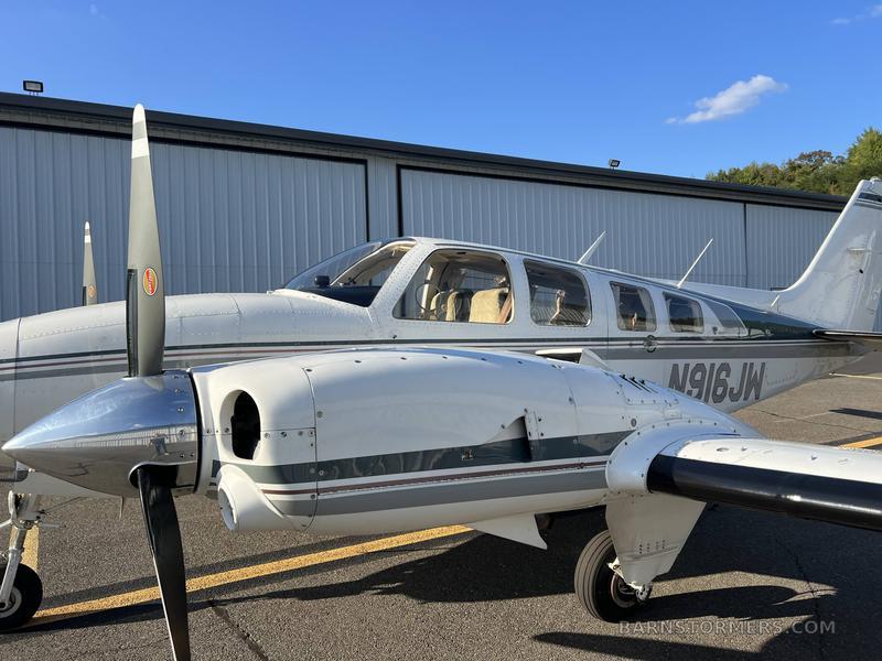 1976 Beech 58P Baron Photo 3