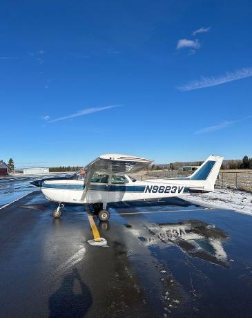 1975 CESSNA 172M SKYHAWK Photo 2