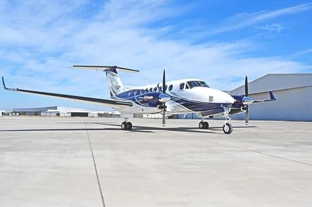 2017 BEECHCRAFT KING AIR 350I Photo 2
