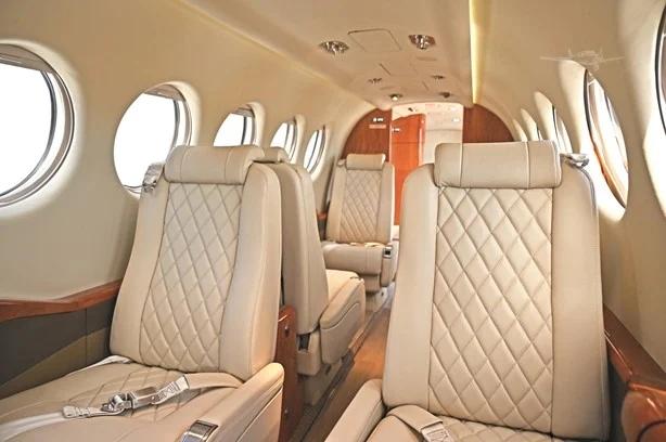 2017 BEECHCRAFT KING AIR 350I Photo 4